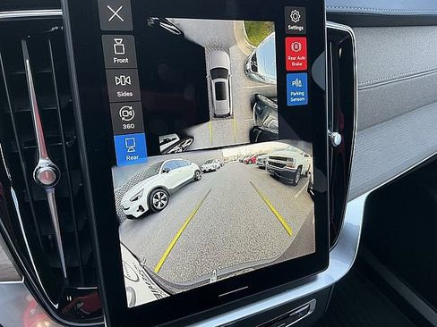 New 2026 Volvo XC90 T8 Ultra w/ Protection Package Premier image 21