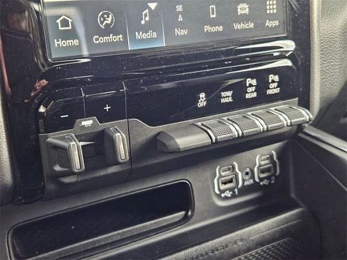 Used 2024 RAM 1500 Laramie image 34