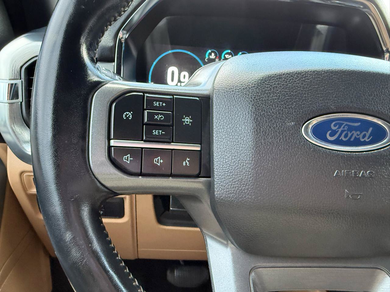 Used 2021 Ford F150 Lariat w/ Trailer Tow Package AWD/4WD image 24