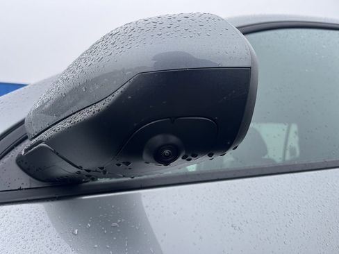 New 2026 Chevrolet Equinox LT w/ Convenience Package II image 3