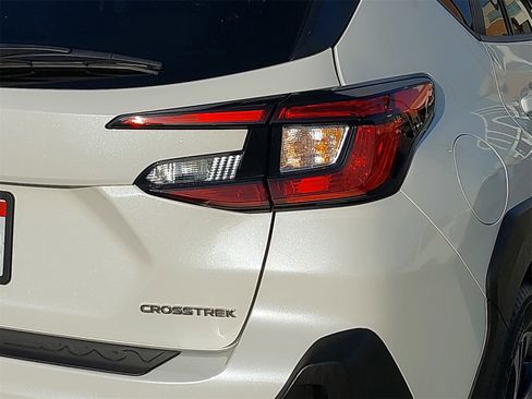 Used 2024 Subaru Crosstrek 2.0i Premium image 34