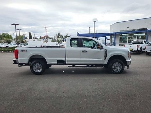 New 2026 Ford F250 XL w/ XL Chrome Package image 7