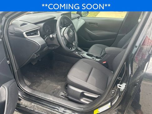 Certified 2025 Toyota Corolla LE FWD image 9