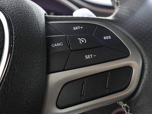 Used 2020 Dodge Challenger SRT Hellcat Redeye image 13