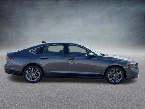 Used 2024 Honda Accord EX image 2