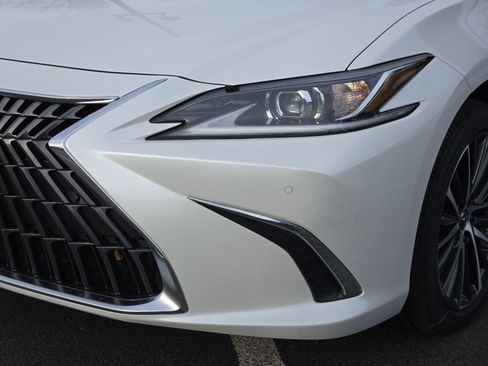 New 2025 Lexus ES 350 ES 350 w/ Premium Package image 6
