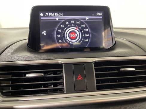 Used 2017 MAZDA MAZDA3 Touring image 20