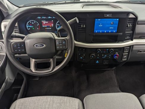 Used 2025 Ford F250 XLT image 19