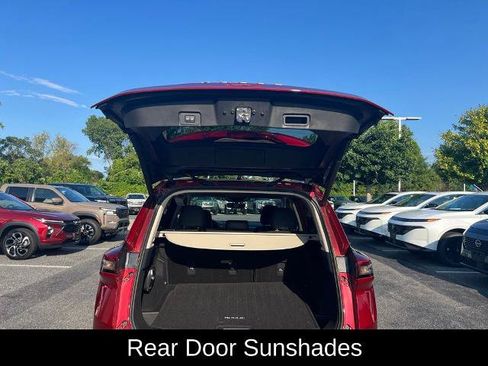 Certified 2025 Nissan Rogue SV w/ SV Premium Package AWD/4WD image 18