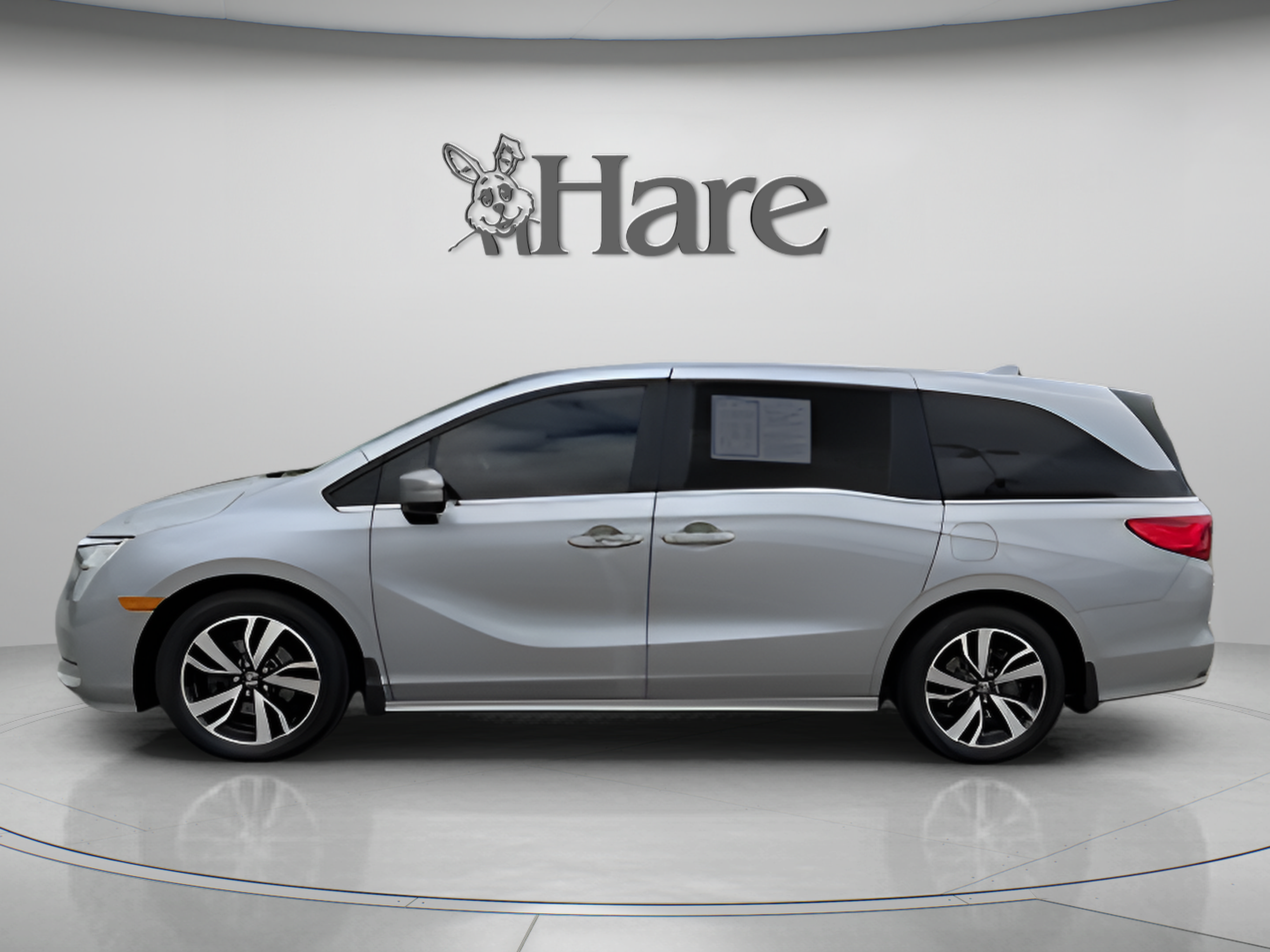 Certified 2024 Honda Odyssey Touring image 2