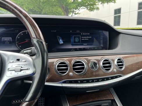 Used 2019 Mercedes-Benz S 560 Sedan image 31