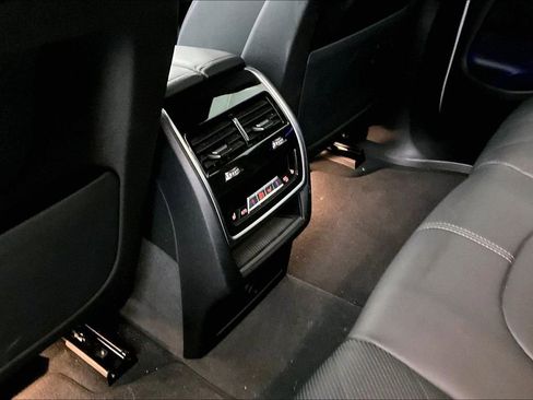 Used 2023 BMW X5 sDrive40i image 32