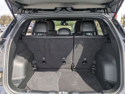 Used 2024 Jeep Compass Latitude image 24