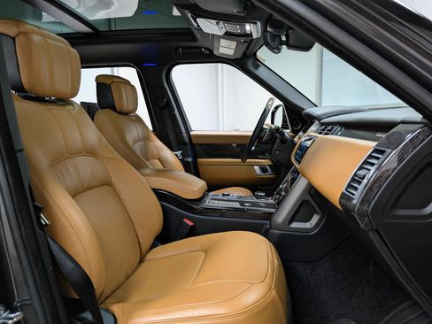Used 2021 Land Rover Range Rover Autobiography Fifty Edition image 38
