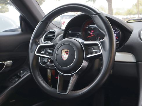 Used 2018 Porsche 718 Cayman RWD image 8