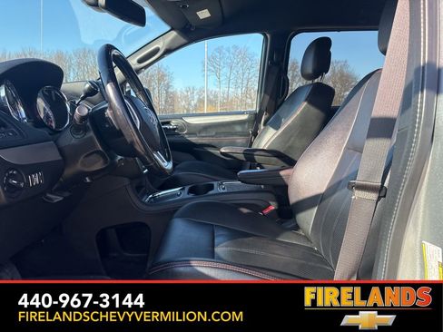 Used 2019 Dodge Grand Caravan GT image 11
