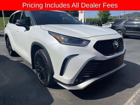 Used 2023 Toyota Highlander XSE AWD/4WD image 13