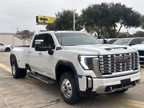 Used 2025 GMC Sierra 3500 Denali image 14