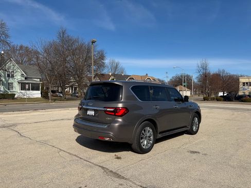 Used 2019 INFINITI QX80 Luxe image 7
