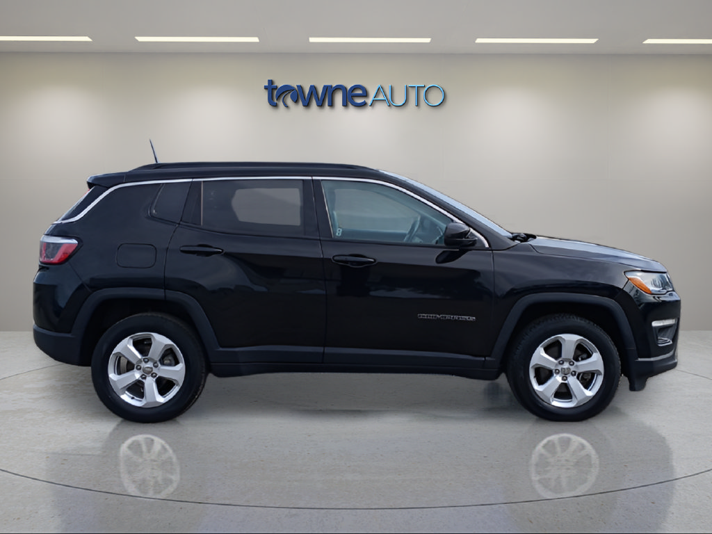 Used 2019 Jeep Compass Latitude w/ Popular Equipment Group AWD/4WD image 7