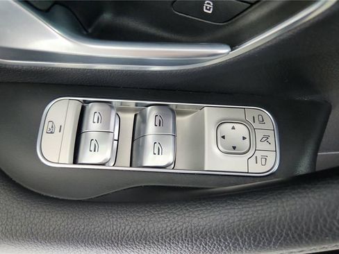 Used 2024 Mercedes-Benz GLE 450 4MATIC image 16