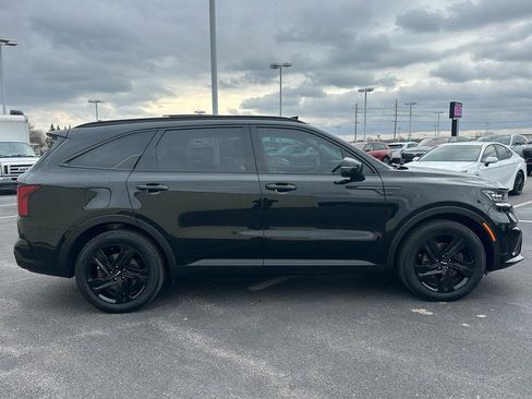 Used 2023 Kia Sorento SX Prestige image 4