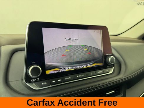 Used 2023 Nissan Rogue S FWD image 3