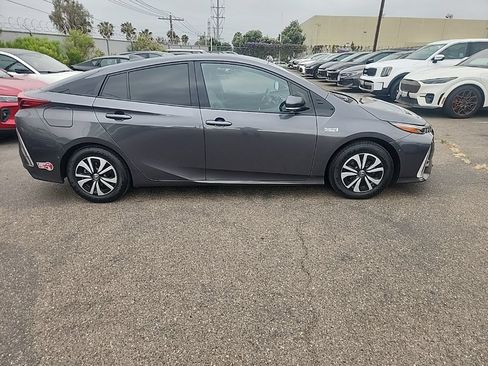 Used 2017 Toyota Prius Prime Advanced FWD image 16