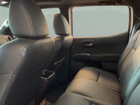 Certified 2023 Toyota Tacoma TRD Off-Road w/ TRD Premium Off Road Package AWD/4WD image 27