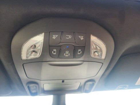 New 2026 Chrysler Pacifica Pinnacle image 7