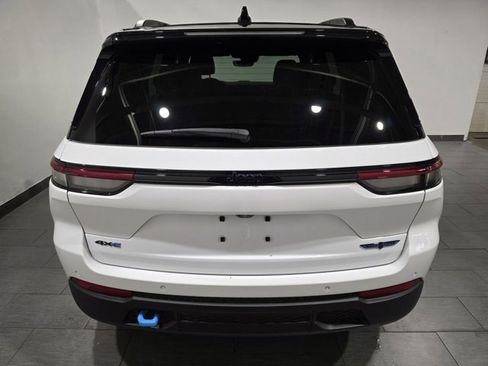 Used 2022 Jeep Grand Cherokee Trailhawk image 4