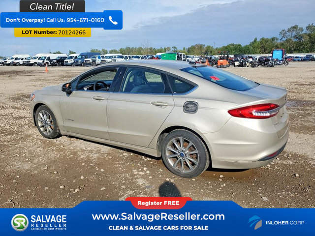 Used 2017 Ford Fusion SE FWD image 3