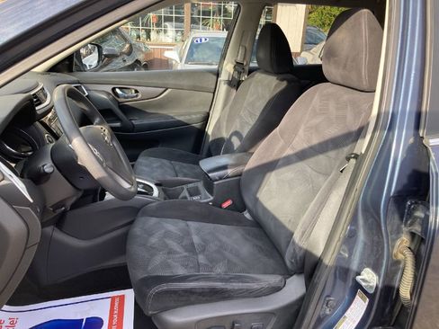 Used 2016 Nissan Rogue SV w/ SV Premium Package image 8