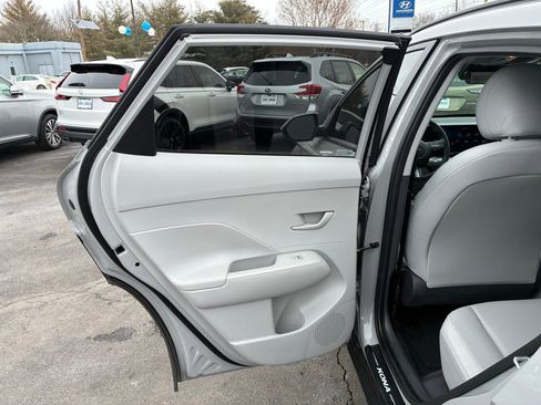 Used 2024 Hyundai Kona SEL image 44