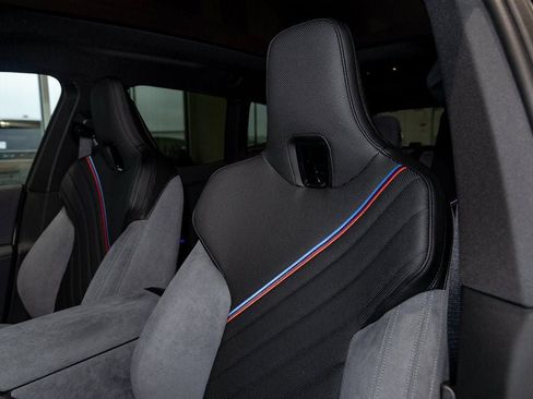 Used 2026 BMW iX xDrive60 w/ M Sport Package AWD/4WD image 18