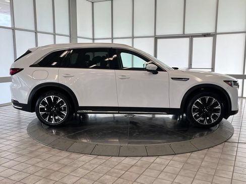 Certified 2024 MAZDA CX-90 Plug-In Hybrid w/ Premium Plus AWD/4WD image 9