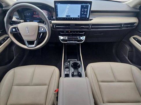 Used 2024 Lincoln Corsair FWD image 18