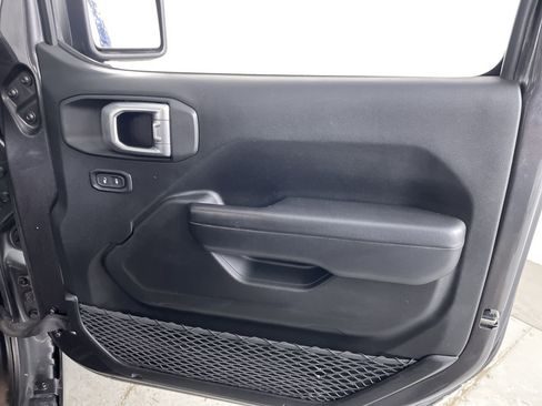 Used 2019 Jeep Wrangler Unlimited Sport S AWD/4WD image 22