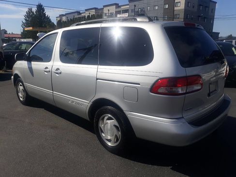 Used 2003 Toyota Sienna LE image 8