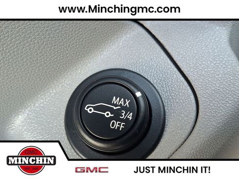 Used 2023 GMC Terrain SLE w/ Driver Convenience Package image 35