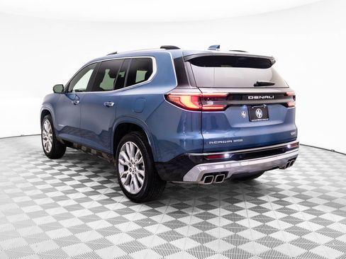 Used 2025 GMC Acadia Denali w/ Super Cruise Package image 3