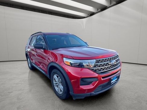 Used 2021 Ford Explorer XLT image 7