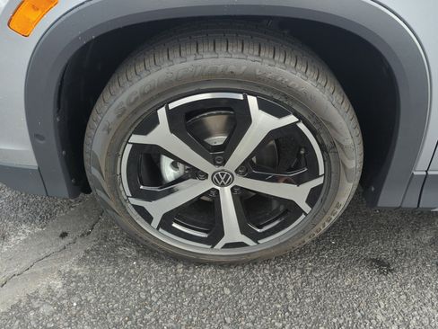 New 2026 Volkswagen Tiguan SE image 25