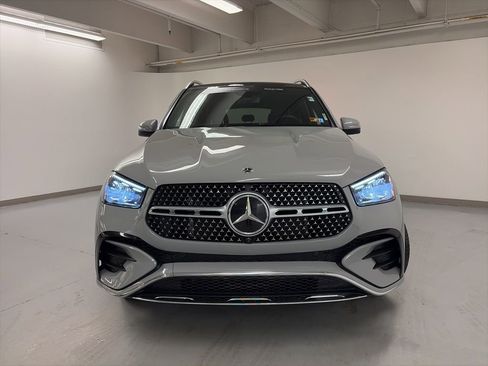 Used 2024 Mercedes-Benz GLE 350 4MATIC w/ AMG Line Exterior image 3