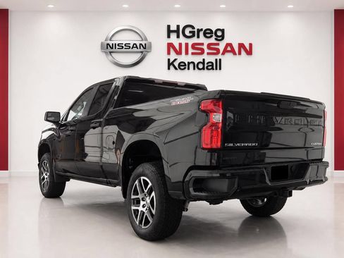 Used 2019 Chevrolet Silverado 1500 Custom Trail Boss w/ Custom Convenience Package AWD/4WD image 2