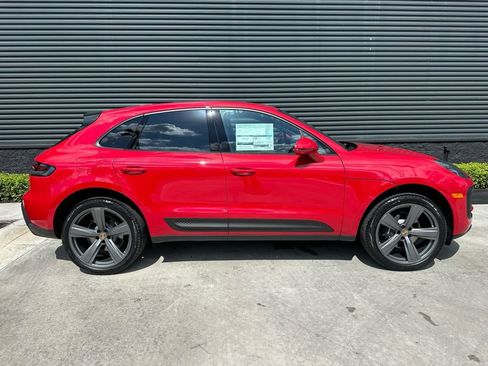 Used 2026 Porsche Macan AWD/4WD image 10