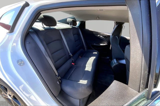 Used 2025 Chevrolet Malibu LS FWD image 17
