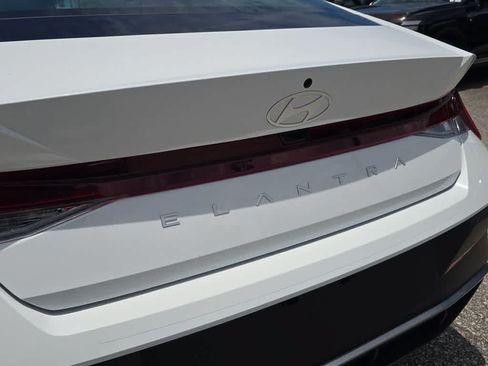 New 2026 Hyundai Elantra SE FWD image 13