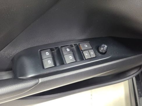 Certified 2020 Toyota Camry SE FWD image 19