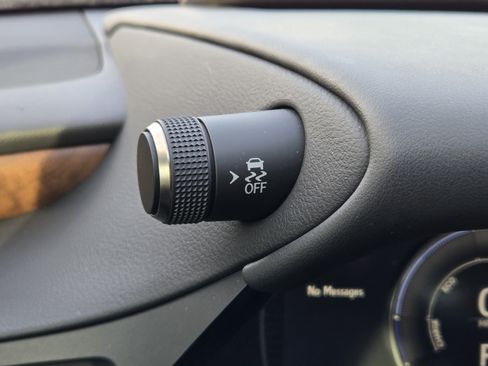 Used 2022 Lexus ES 300h Ultra Luxury image 65